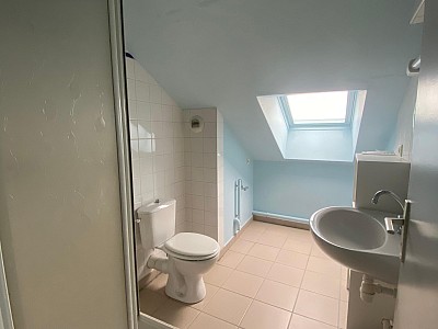 APPARTEMENT T2 A LOUER - FEURS - 36.5 m2 - 437 € charges comprises par mois