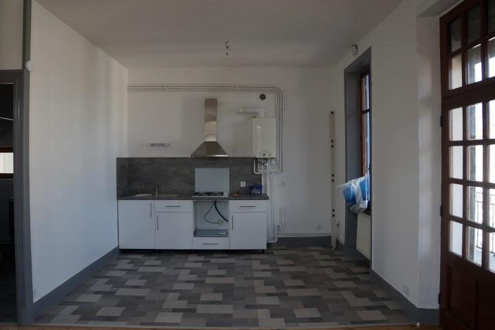 APPARTEMENT T2 A LOUER - FEURS - 54.5 m2 - 470 &euro; charges comprises par mois