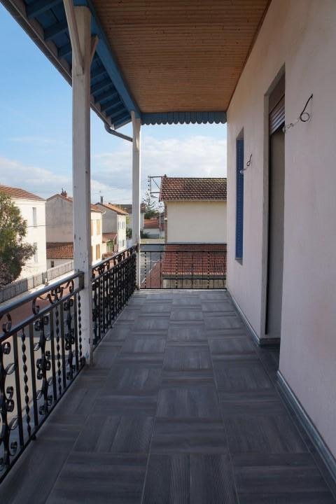 APPARTEMENT T2 A LOUER - FEURS - 54.5 m2 - 470 &euro; charges comprises par mois