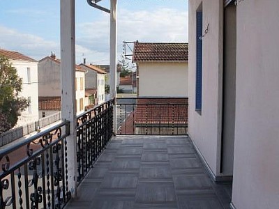 APPARTEMENT T2 A LOUER - FEURS - 54.5 m2 - 470 € charges comprises par mois