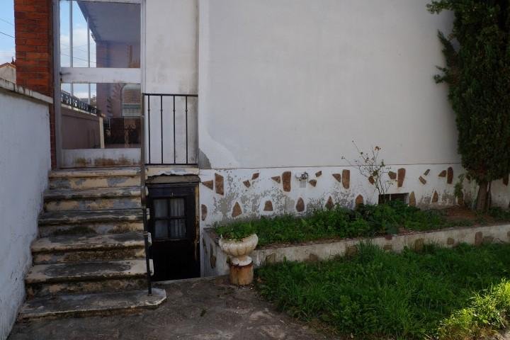 APPARTEMENT T2 A LOUER - FEURS - 54.5 m2 - 470 &euro; charges comprises par mois