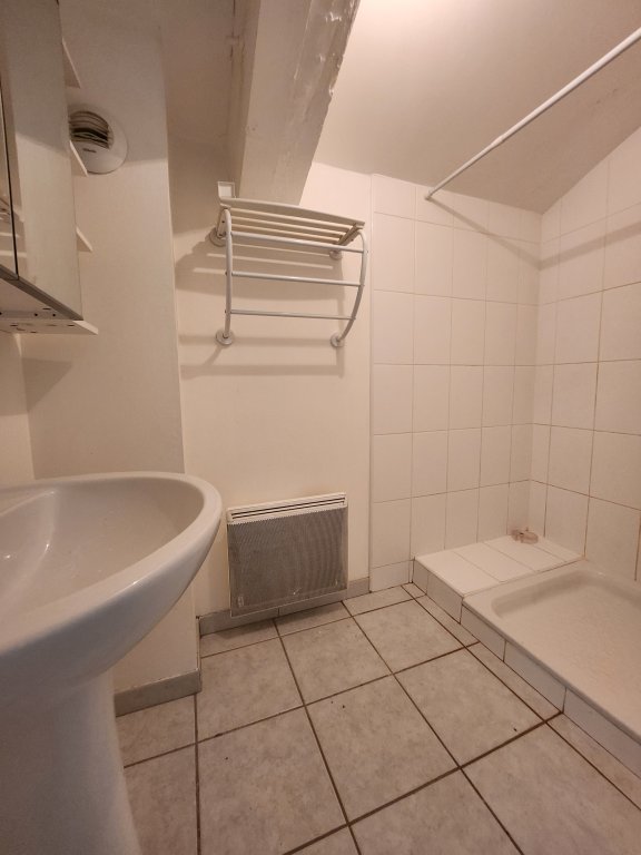 APPARTEMENT T2 A LOUER - GREZIEU LE MARCHE - 48.66 m2 - 395 &euro; charges comprises par mois