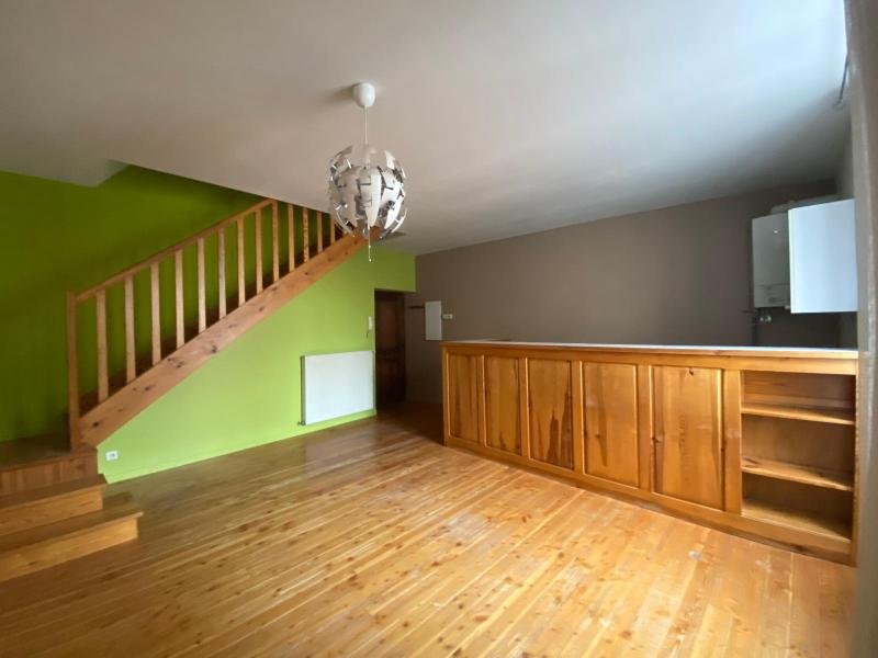 APPARTEMENT T2 A LOUER - MONTBRISON - 48.34 m2 - 440 &euro; charges comprises par mois