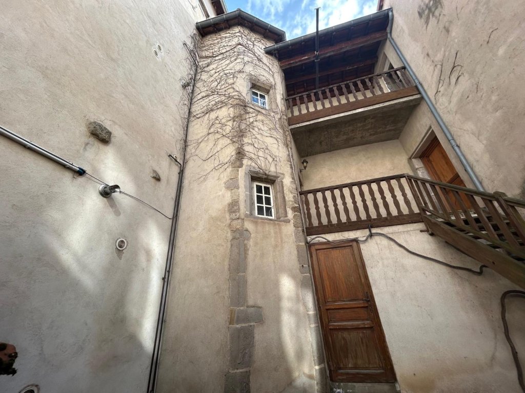 APPARTEMENT T2 A LOUER - MONTBRISON - 48.34 m2 - 440 &euro; charges comprises par mois