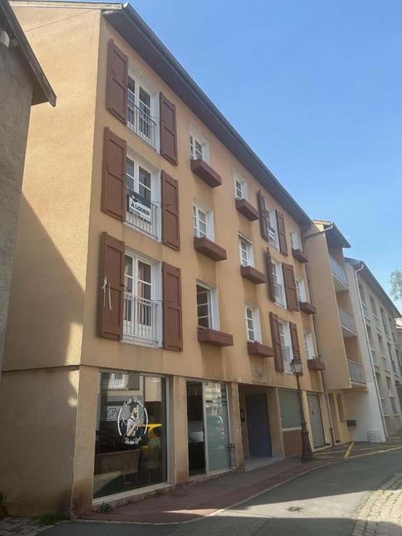 APPARTEMENT T2 A LOUER - MONTBRISON - 64.3 m2 - 495 &euro; charges comprises par mois