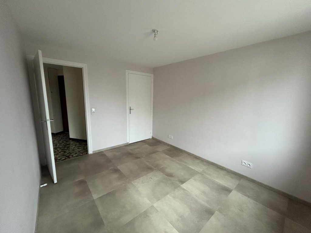 APPARTEMENT T2 A LOUER - MONTBRISON - 51 m2 - 590 &euro; charges comprises par mois