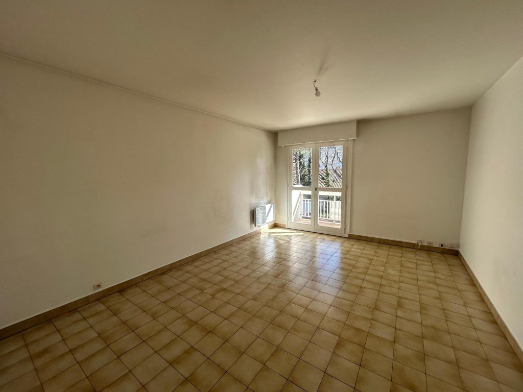 APPARTEMENT T2 A LOUER - MONTBRISON - 47.6 m2 - 520 &euro; charges comprises par mois
