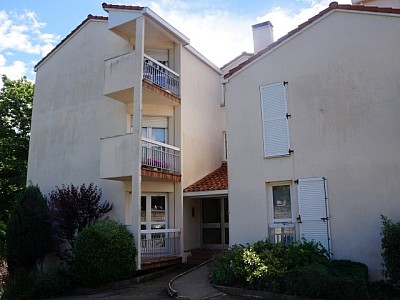 APPARTEMENT T2 A LOUER - MONTBRISON - 47.6 m2 - 520 € charges comprises par mois