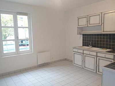 APPARTEMENT T2 A LOUER - MONTBRISON - 34.81 m2 - 397 € charges comprises par mois