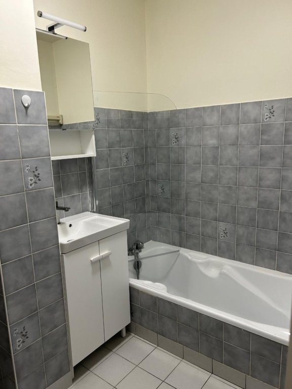APPARTEMENT T2 A LOUER - MONTBRISON - 34.81 m2 - 397 &euro; charges comprises par mois