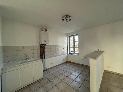 APPARTEMENT T2 A LOUER - MONTBRISON - 53.69 m2 - 480 € charges comprises par mois
