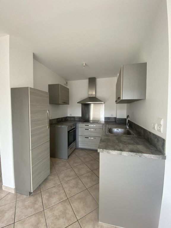 APPARTEMENT T2 A LOUER - MONTBRISON - 41.37 m2 - 615 &euro; charges comprises par mois