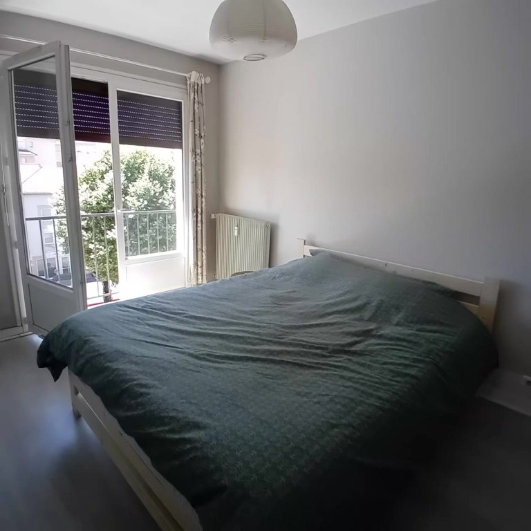 APPARTEMENT T2 A LOUER - MONTBRISON - 51.1 m2 - 615 &euro; charges comprises par mois