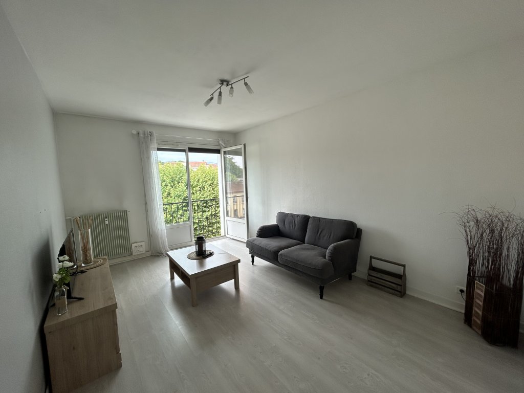 APPARTEMENT T2 A LOUER - MONTBRISON - 51.1 m2 - 615 &euro; charges comprises par mois