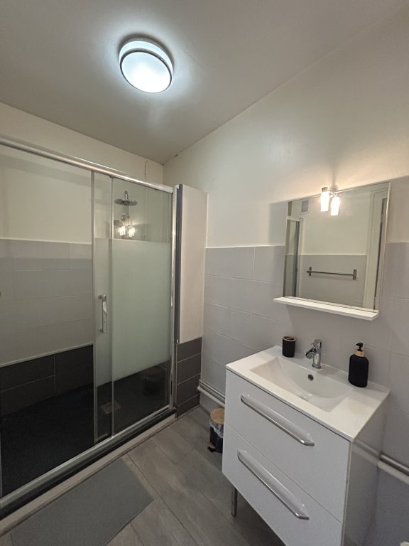 APPARTEMENT T2 A LOUER - MONTBRISON - 51.1 m2 - 615 &euro; charges comprises par mois