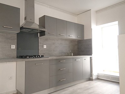 APPARTEMENT T2 A LOUER - MONTBRISON - 58.7 m2 - 489 &euro; charges comprises par mois