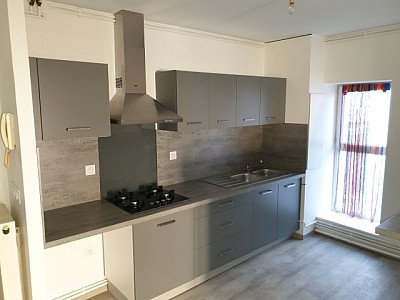 APPARTEMENT T2 A LOUER - MONTBRISON - 58.7 m2 - 489 &euro; charges comprises par mois
