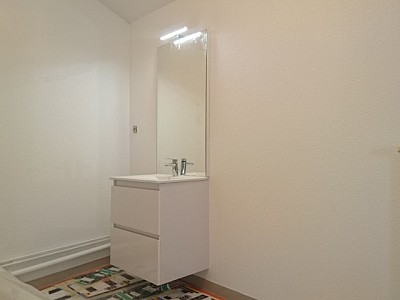 APPARTEMENT T2 A LOUER - MONTBRISON - 58.7 m2 - 489 &euro; charges comprises par mois