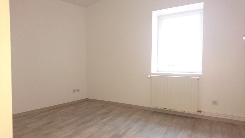 APPARTEMENT T2 A LOUER - MONTBRISON - 58.7 m2 - 489 &euro; charges comprises par mois