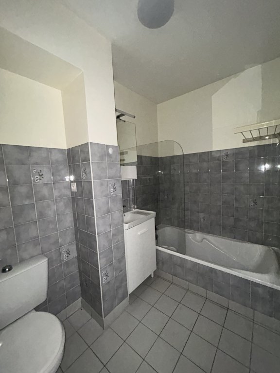 APPARTEMENT T2 A LOUER - MONTBRISON - 34.81 m2 - 397 &euro; charges comprises par mois
