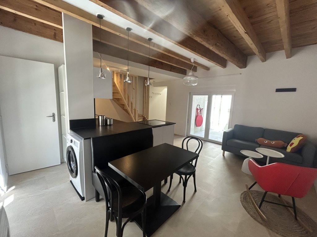 APPARTEMENT T2 A LOUER - MONTBRISON - 43.1 m2 - 616 &euro; charges comprises par mois