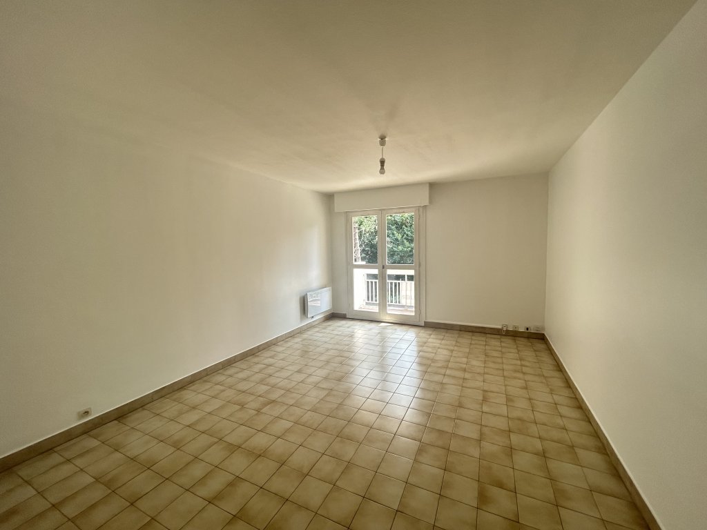 APPARTEMENT T2 A LOUER - MONTBRISON - 47.6 m2 - 520 &euro; charges comprises par mois