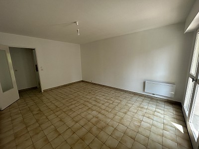 APPARTEMENT T2 A LOUER - MONTBRISON - 47.6 m2 - 520 &euro; charges comprises par mois