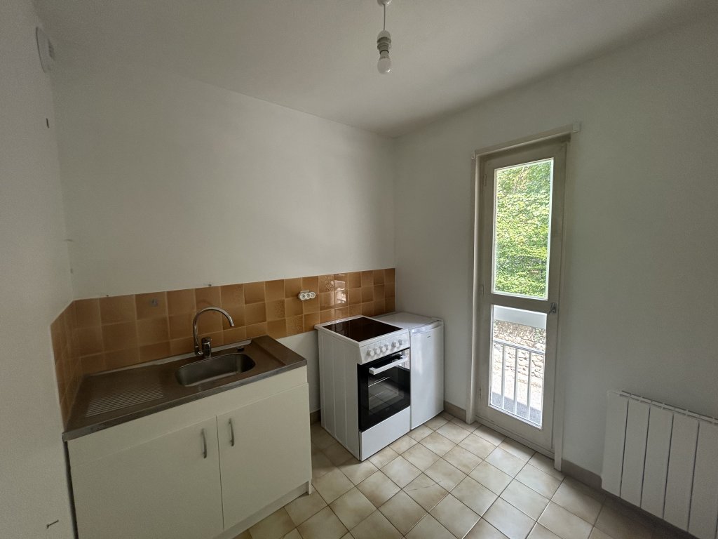 APPARTEMENT T2 A LOUER - MONTBRISON - 47.6 m2 - 520 &euro; charges comprises par mois