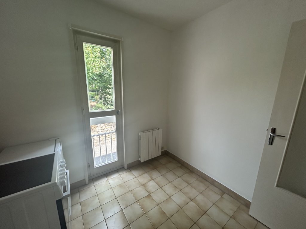 APPARTEMENT T2 A LOUER - MONTBRISON - 47.6 m2 - 520 &euro; charges comprises par mois