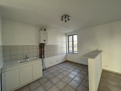 APPARTEMENT T2 A LOUER - MONTBRISON - 52.88 m2 - 480 € charges comprises par mois