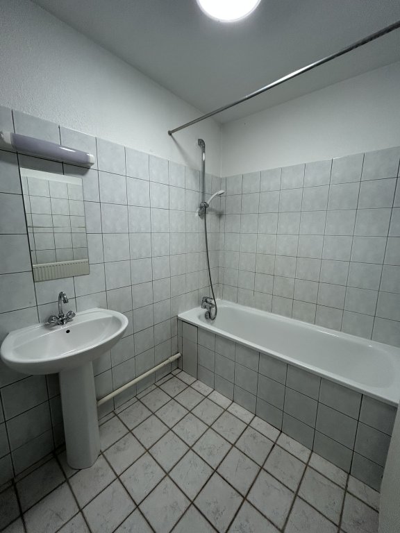 APPARTEMENT T2 A LOUER - MONTBRISON - 52.88 m2 - 480 &euro; charges comprises par mois
