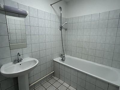 APPARTEMENT T2 A LOUER - MONTBRISON - 52.88 m2 - 480 € charges comprises par mois
