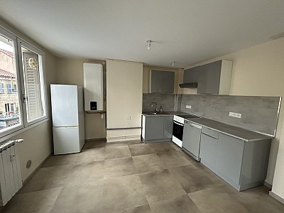 APPARTEMENT T2 A LOUER - MONTBRISON - 51 m2 - 590 € charges comprises par mois