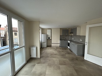 APPARTEMENT T2 A LOUER - MONTBRISON - 51 m2 - 590 € charges comprises par mois