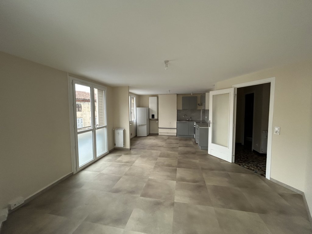 APPARTEMENT T2 A LOUER - MONTBRISON - 51 m2 - 590 &euro; charges comprises par mois