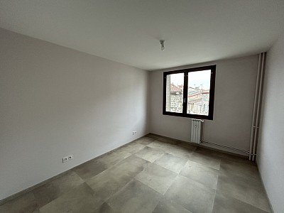 APPARTEMENT T2 A LOUER - MONTBRISON - 51 m2 - 590 € charges comprises par mois