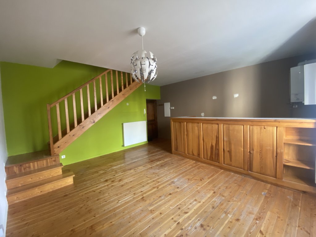 APPARTEMENT T2 A LOUER - MONTBRISON - 48.34 m2 - 440 &euro; charges comprises par mois