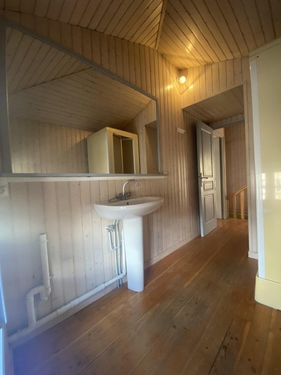 APPARTEMENT T2 A LOUER - MONTBRISON - 48.34 m2 - 440 &euro; charges comprises par mois