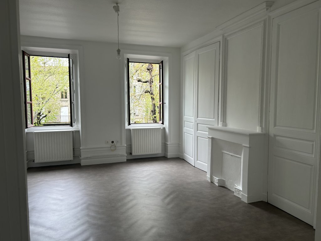 APPARTEMENT T2 A LOUER - MONTBRISON - 51.64 m2 - 298 &euro; charges comprises par mois