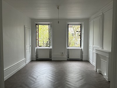 APPARTEMENT T2 A LOUER - MONTBRISON - 51.64 m2 - 298 € charges comprises par mois