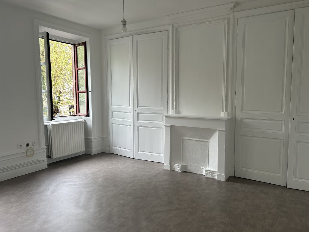 APPARTEMENT T2 A LOUER - MONTBRISON - 51.64 m2 - 298 &euro; charges comprises par mois