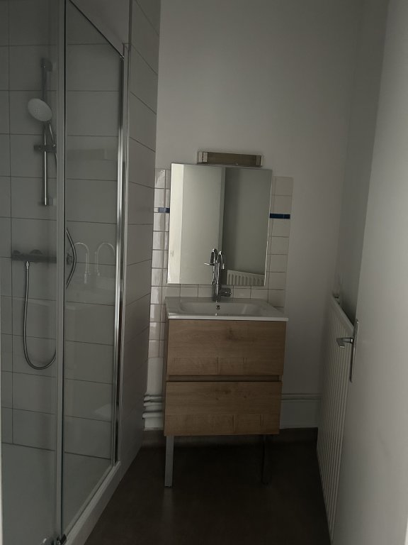 APPARTEMENT T2 A LOUER - MONTBRISON - 51.64 m2 - 298 &euro; charges comprises par mois