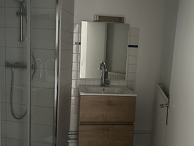 APPARTEMENT T2 A LOUER - MONTBRISON - 51.64 m2 - 298 € charges comprises par mois