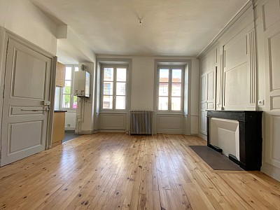 APPARTEMENT T2 A LOUER - MONTBRISON - 48.3 m2 - 425 € charges comprises par mois