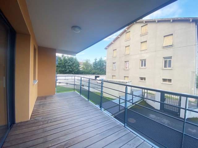 APPARTEMENT T2 A LOUER - MONTBRISON - 51.89 m2 - 650 &euro; charges comprises par mois