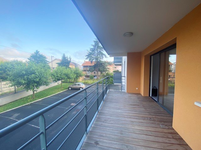 APPARTEMENT T2 A LOUER - MONTBRISON - 51.89 m2 - 650 &euro; charges comprises par mois