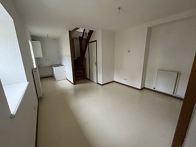 APPARTEMENT T2 A LOUER - MONTBRISON - 46.6 m2 - 420 &euro; charges comprises par mois