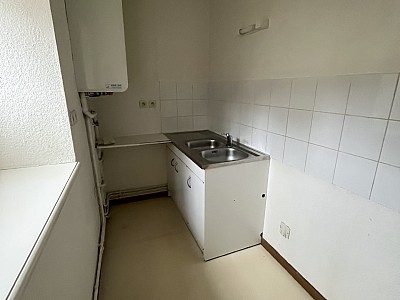 APPARTEMENT T2 A LOUER - MONTBRISON - 46.6 m2 - 420 &euro; charges comprises par mois
