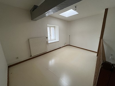 APPARTEMENT T2 A LOUER - MONTBRISON - 46.6 m2 - 420 &euro; charges comprises par mois