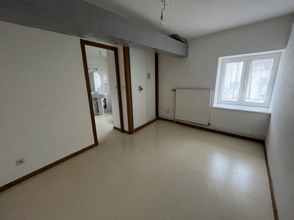 APPARTEMENT T2 A LOUER - MONTBRISON - 46.6 m2 - 420 &euro; charges comprises par mois
